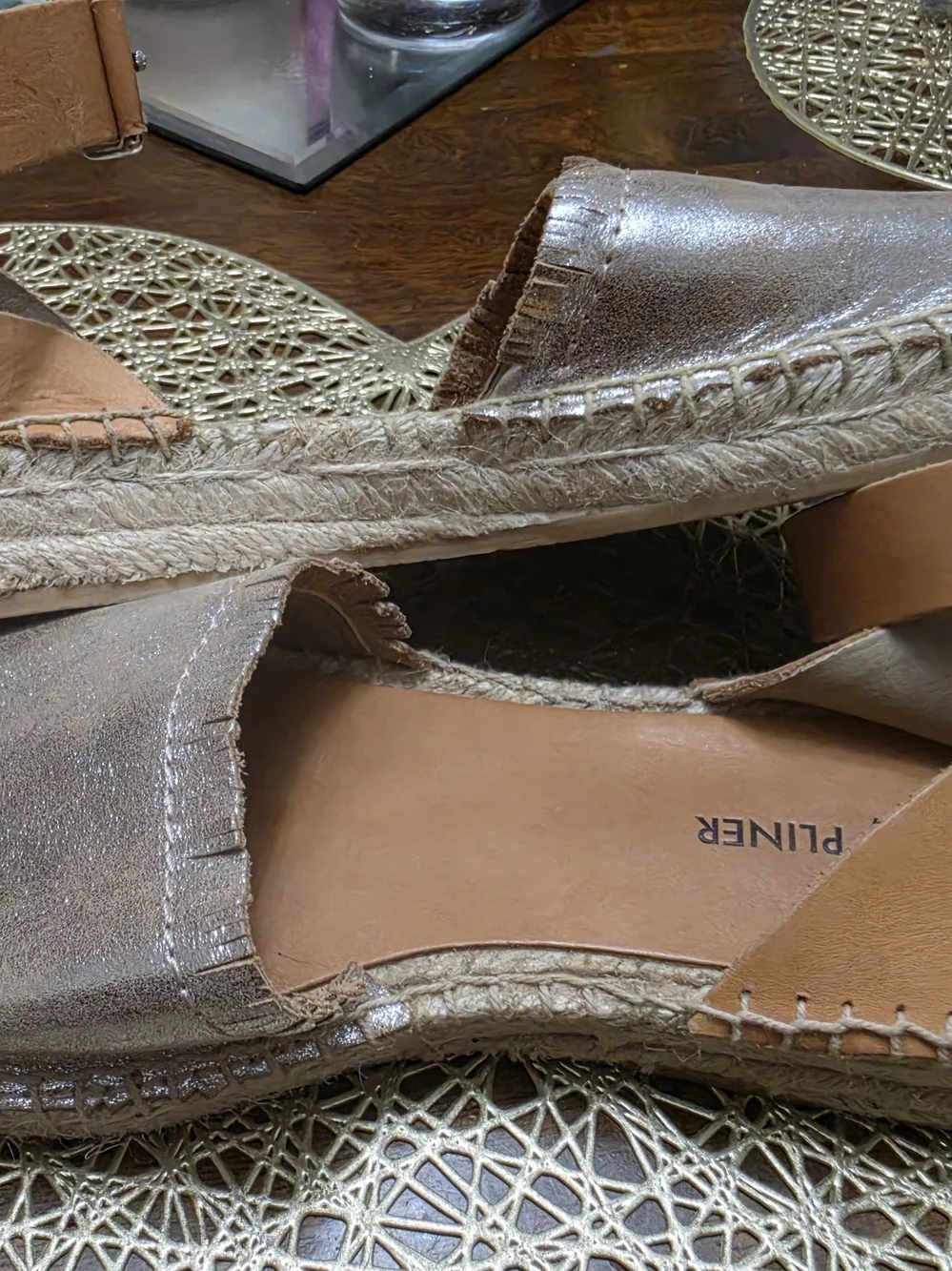 Donald J. Pliner stylish espadrille